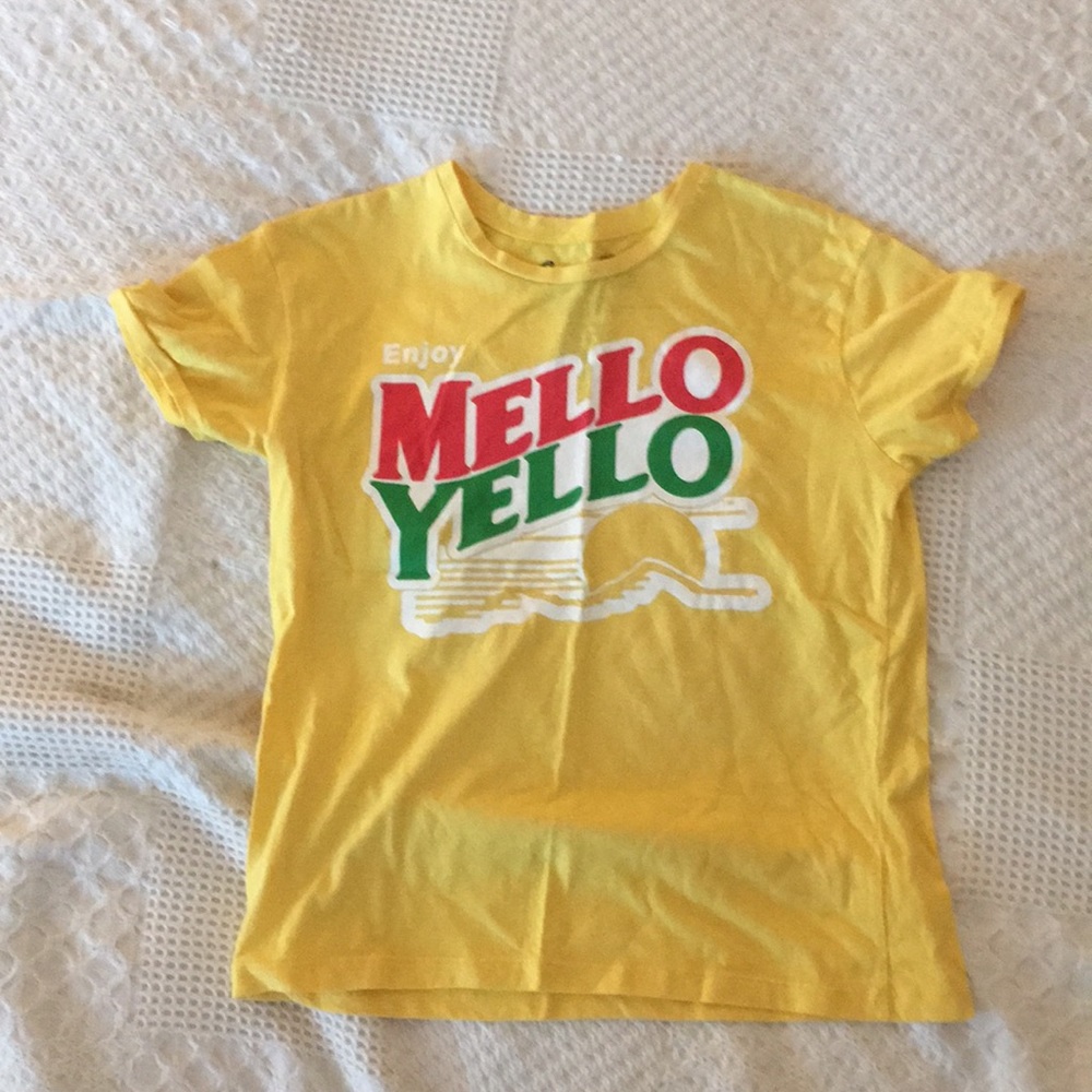 Enjoy Mellow Yellow T-shirt by Coca Cola
